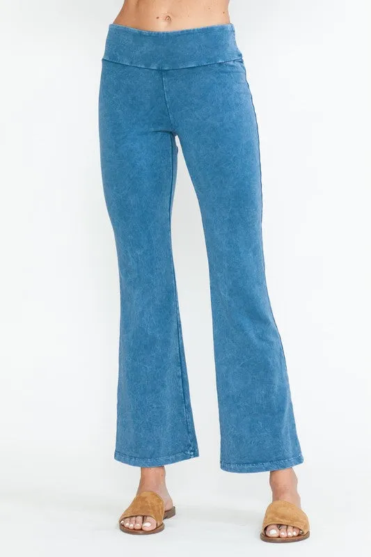 Chatoyant Crop Back Pocket French Terry Pants