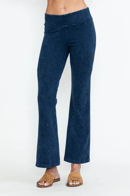 Chatoyant Crop Back Pocket French Terry Pants