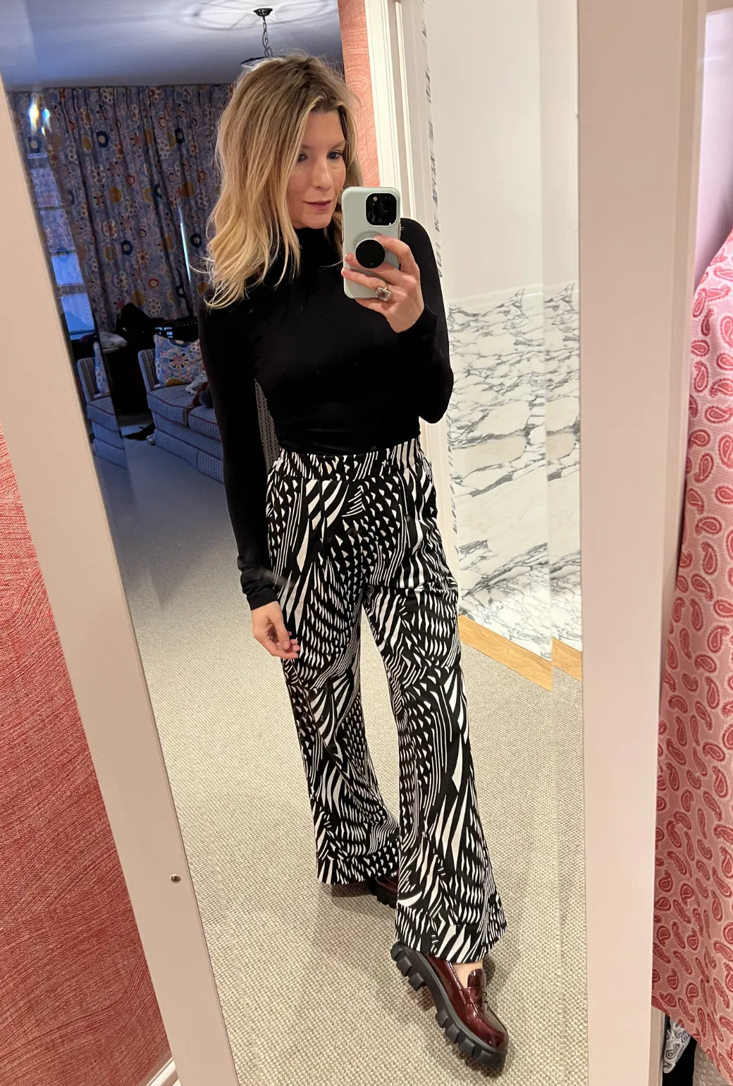 Hepburn High Rise Trousers - Black Abstract